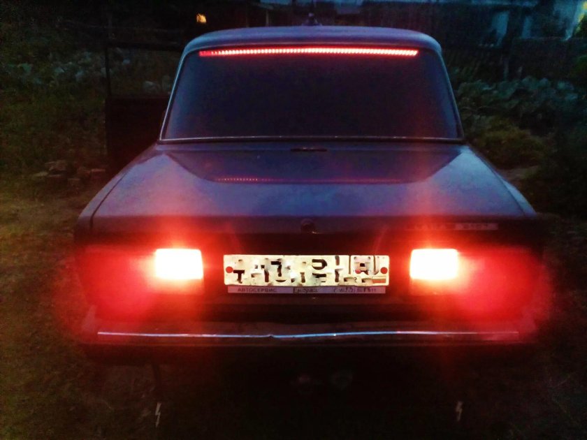 Дополнительный стоп сигнал ВАЗ 2107