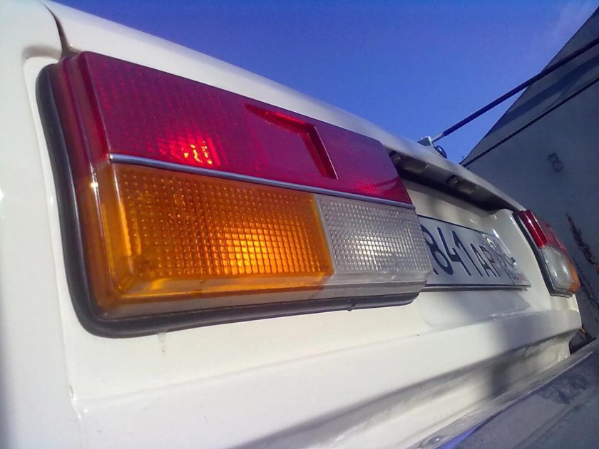 Фонарь задний левый ВАЗ 2107