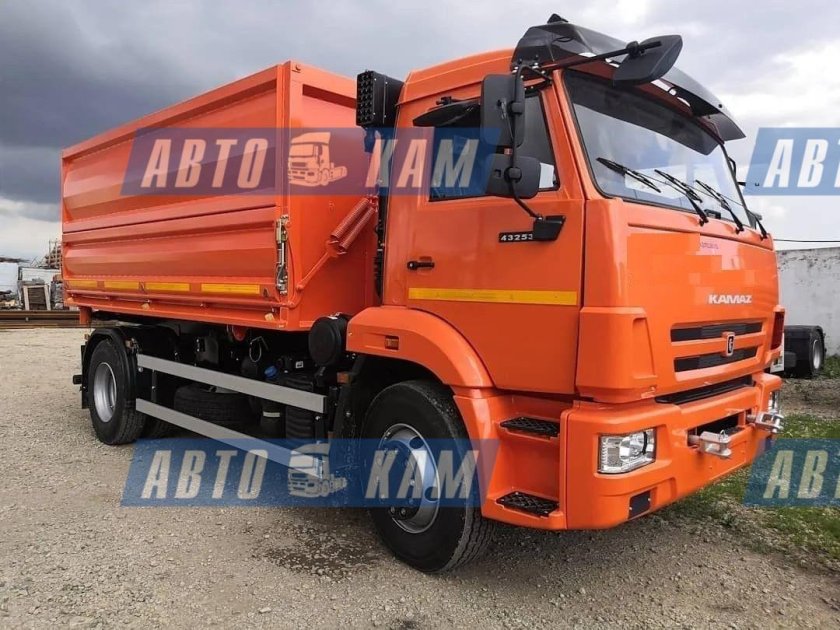 КАМАЗ 43253 самосвал