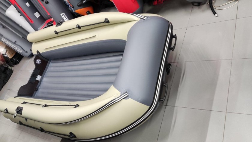 Лодка надувная Reef 360fнд