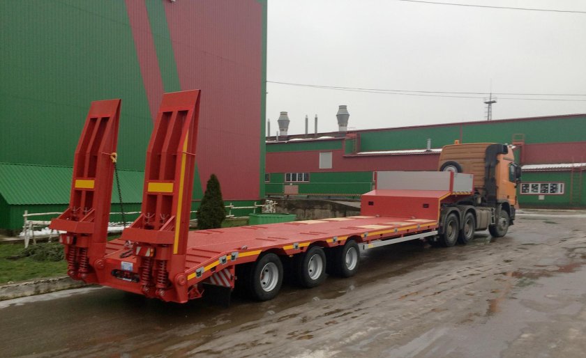 Полуприцеп-тяжеловоз 943330 трал