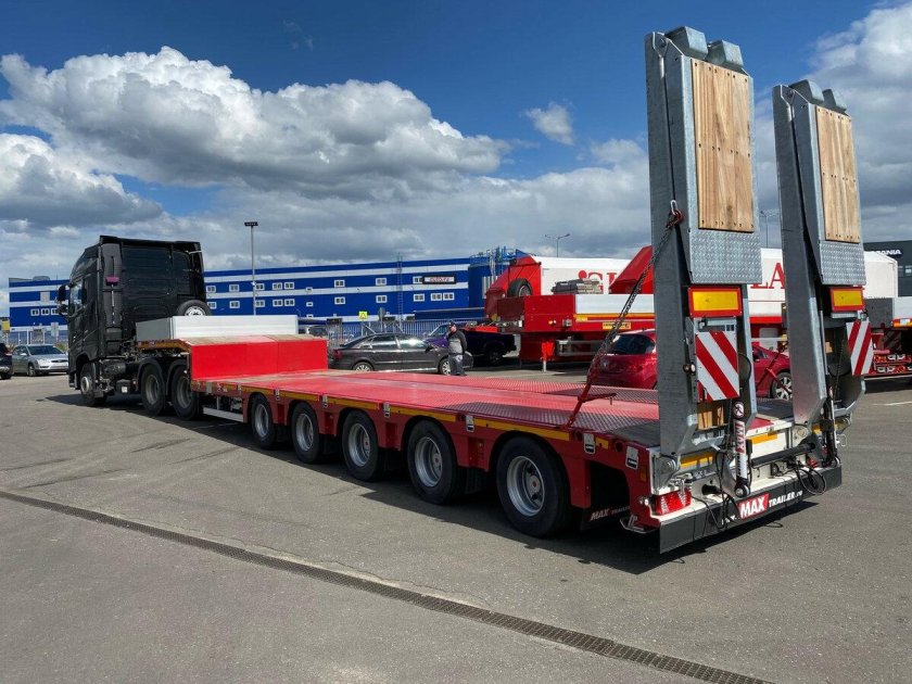 Низкорамный трал Faymonville Max Trailer