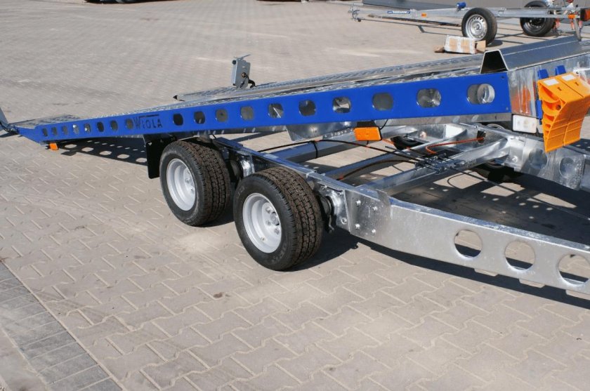 Седельный прицеп эвакуатор для l200