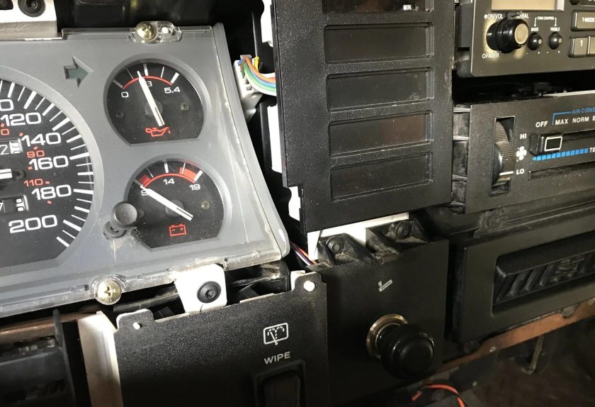 Приборная панель Jeep XJ