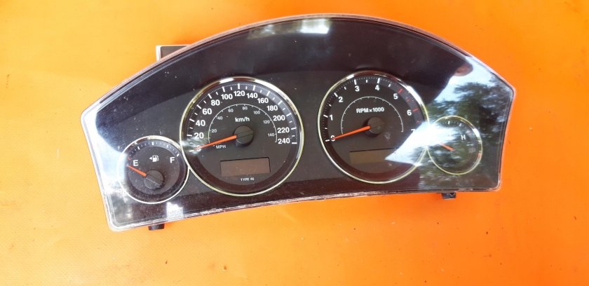 Приборная панель Гранд Чероки wk2