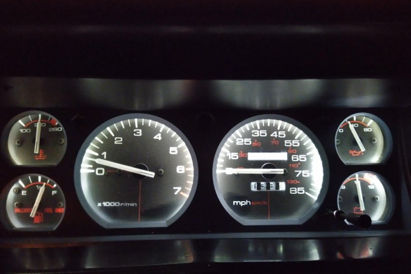 Cherokee XJ приборная панель