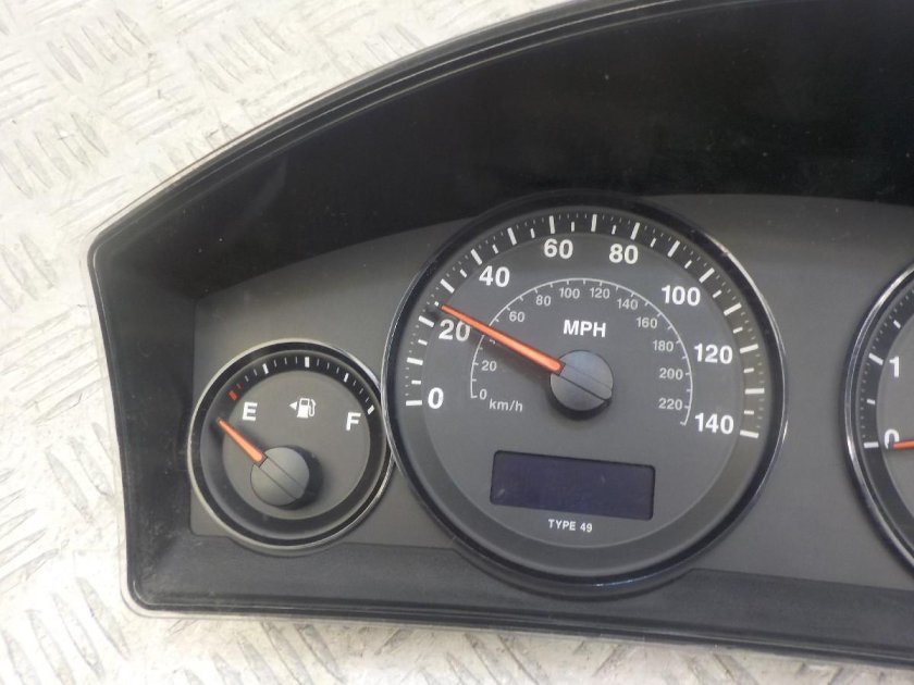 Щиток приборов джип Гранд Чероки