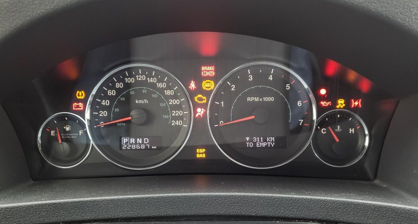 Jeep Grand Cherokee 2012 чек панель приборов