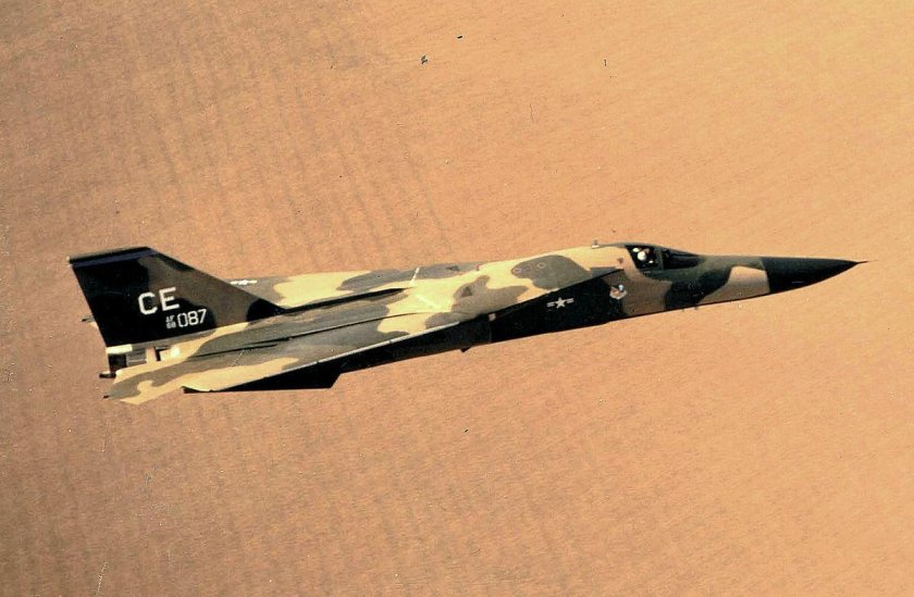 Бомбардировщик f-111
