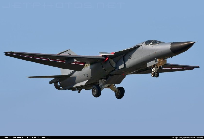 Бомбардировщик f-111