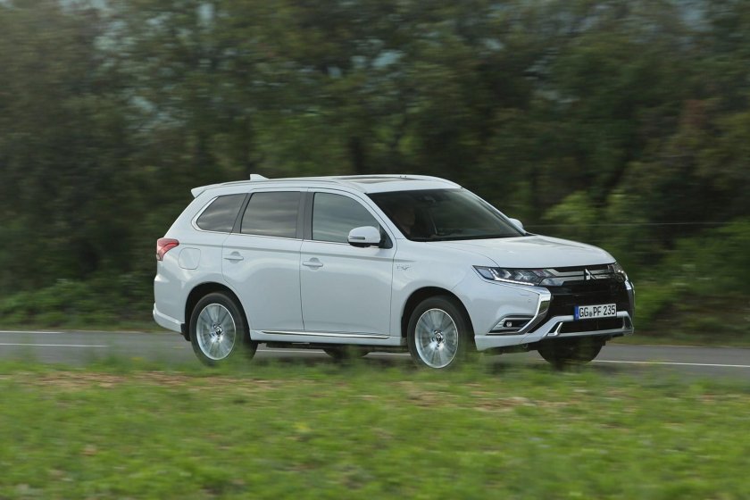 Мицубиси Аутлендер 2019
