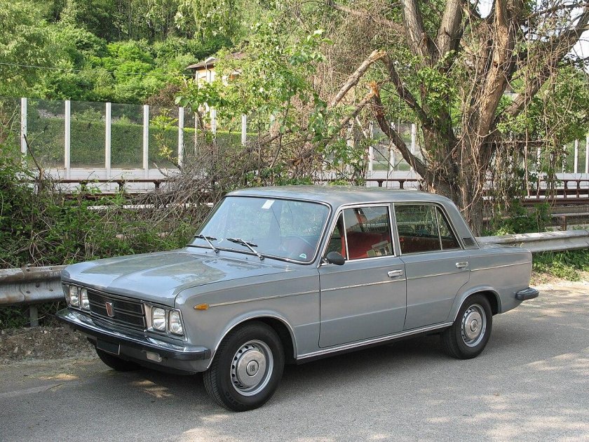 Fiat 125 sedan