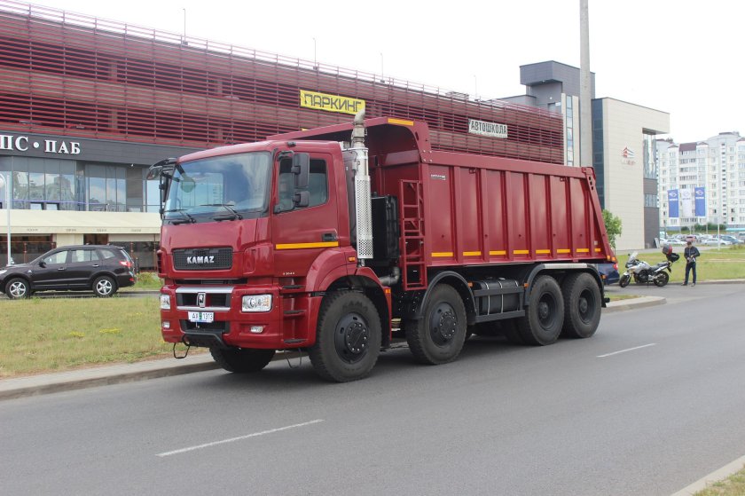 Новый КАМАЗ самосвал 65801