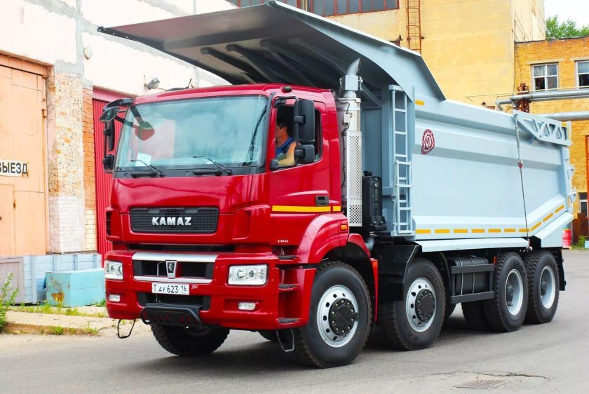 КАМАЗ 65801 самосвал