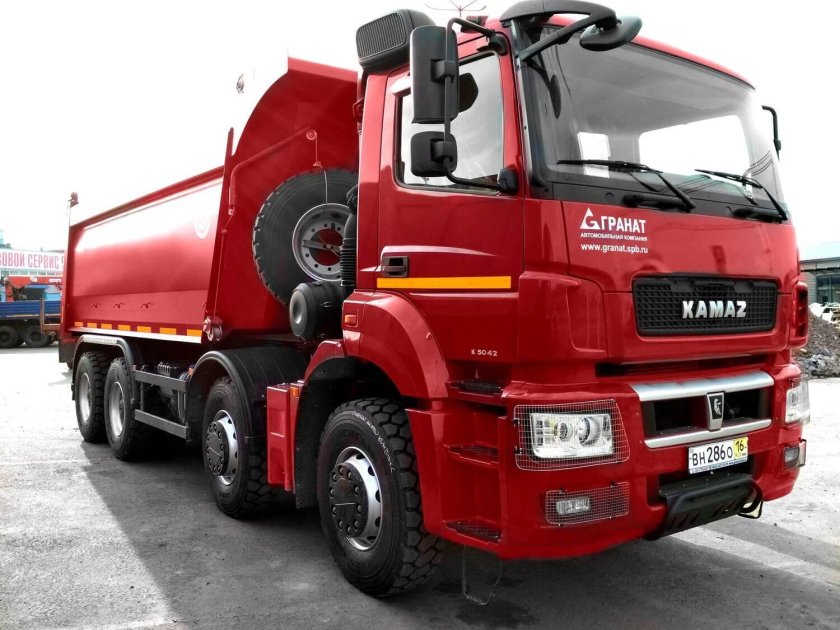 КАМАЗ 65801 8х4