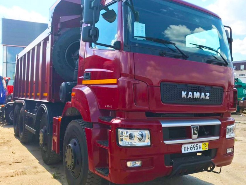Самосвал КАМАЗ 65801-001-68(t5)