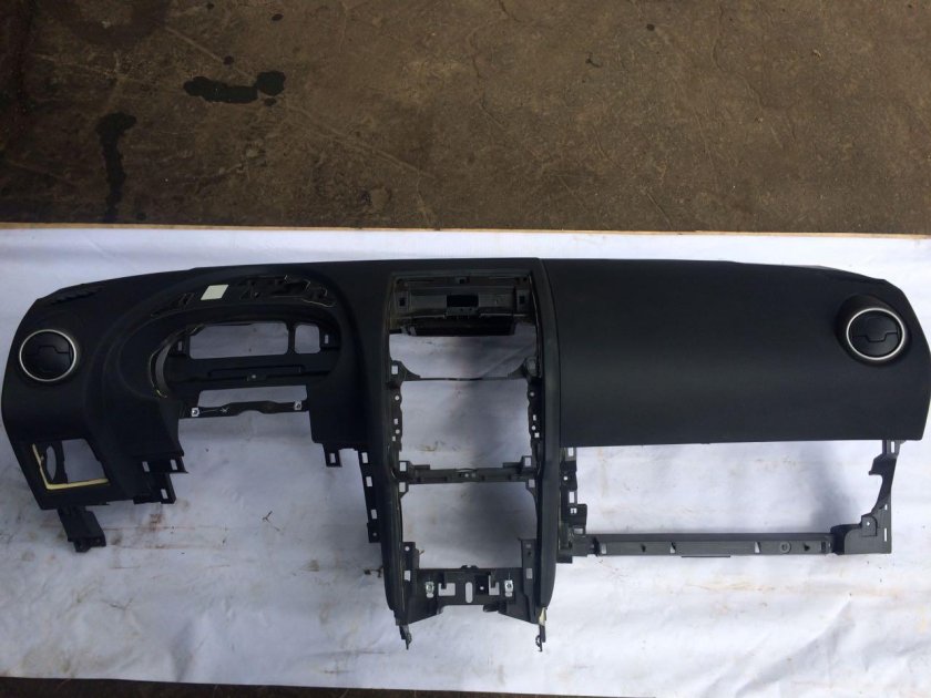 Nissan Qashqai j10 Торпедо