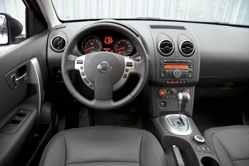 Nissan Qashqai 2008 салон