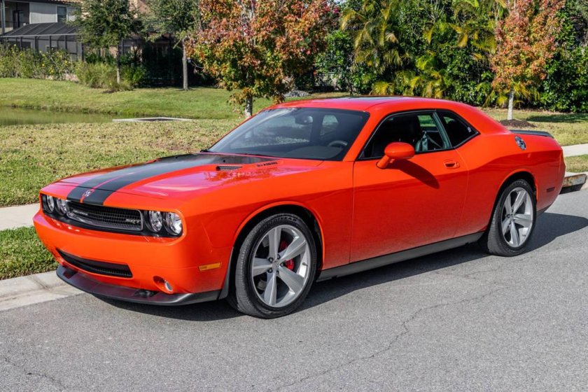 Dodge Challenger srt8 2008