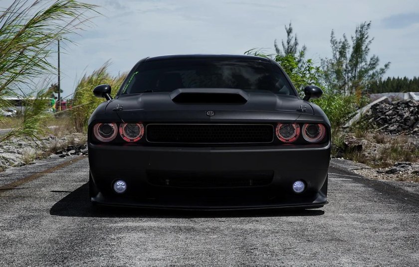 Dodge Challenger srt8 черный