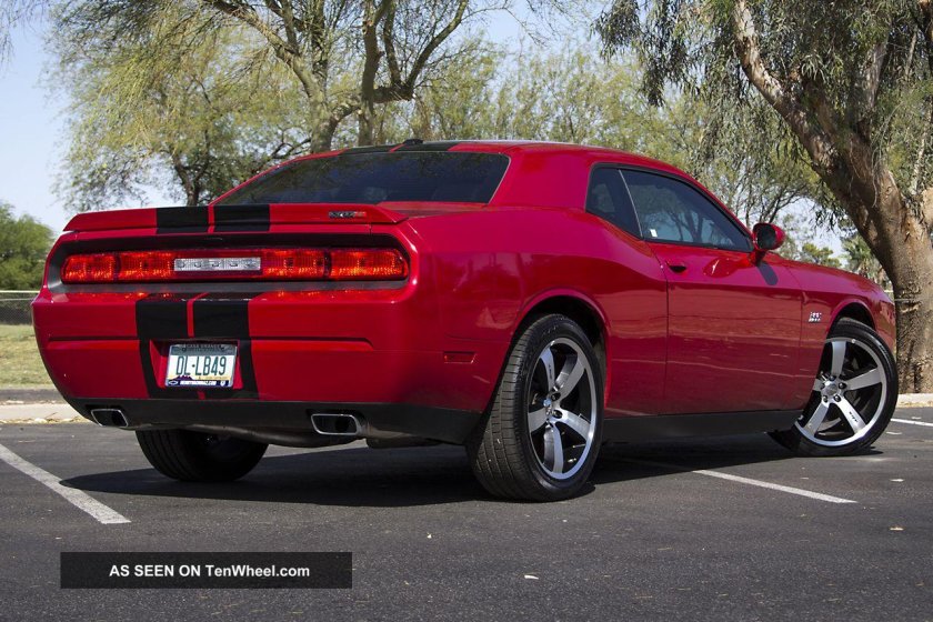 Dodge Challenger 4 4 4door