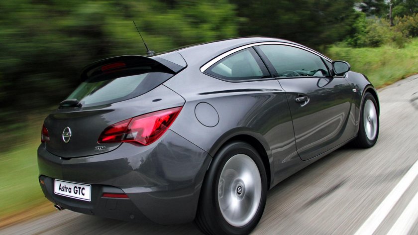 Opel Astra j GTC 2012