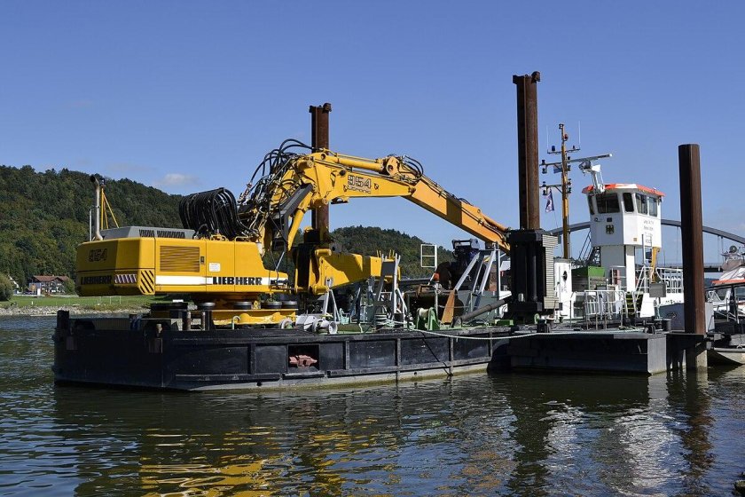 Земснаряд Дунай