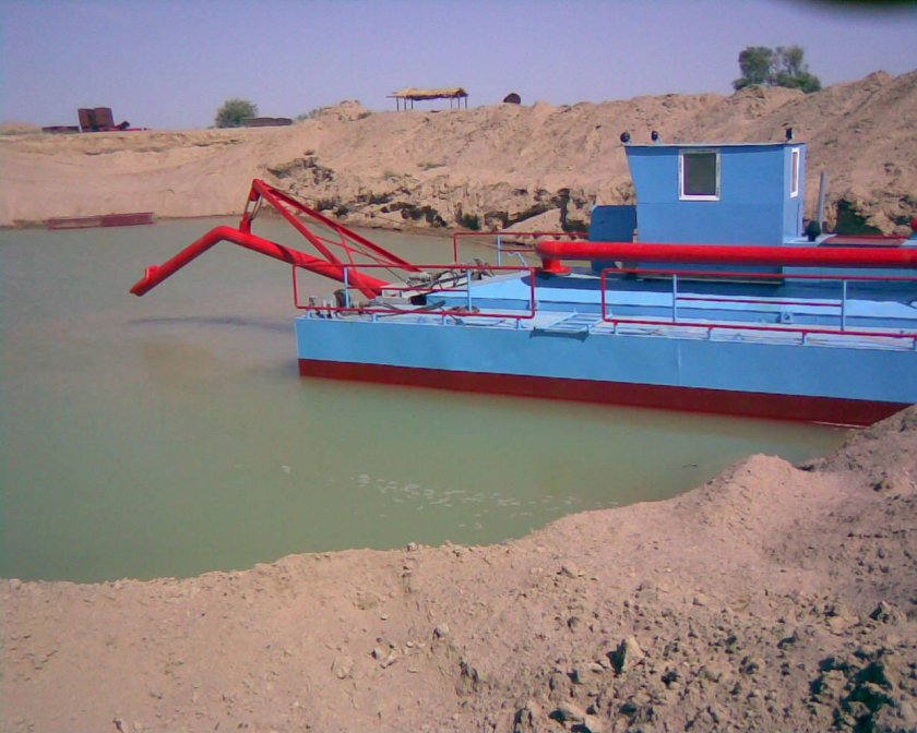 Земснаряд для добычи песка