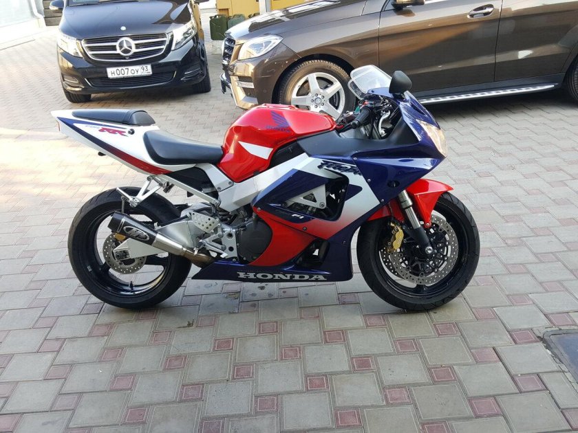 Honda cbr929rr Fireblade 2000