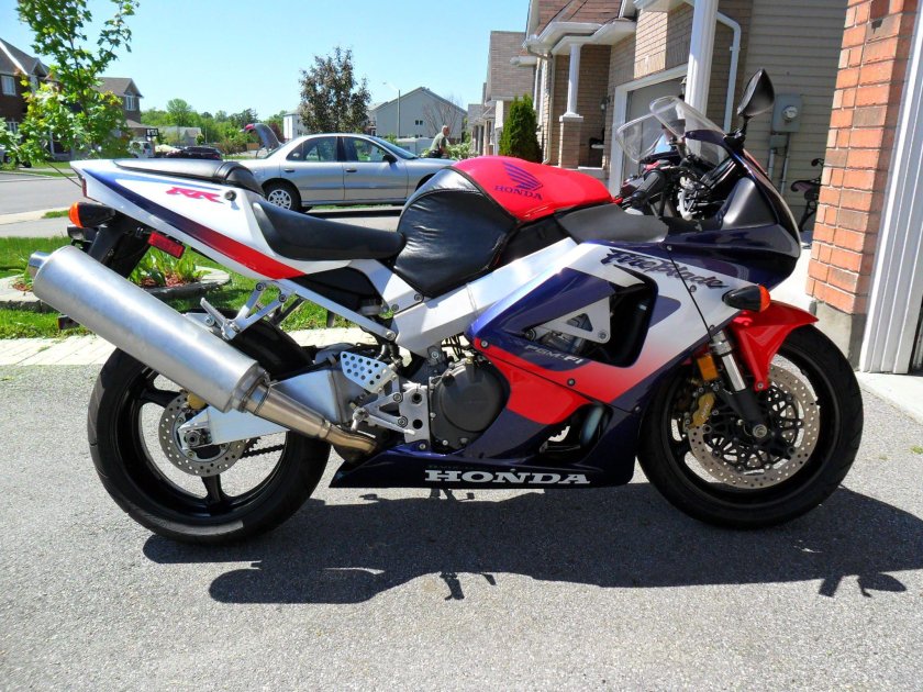 Honda CBR 929 2000
