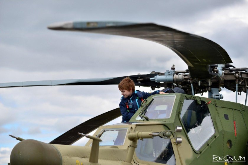 Втулка несущего винта Робинсон 44