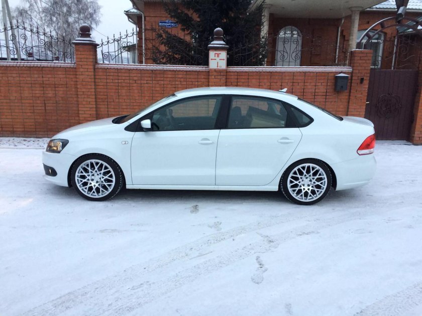 Polo sedan r16