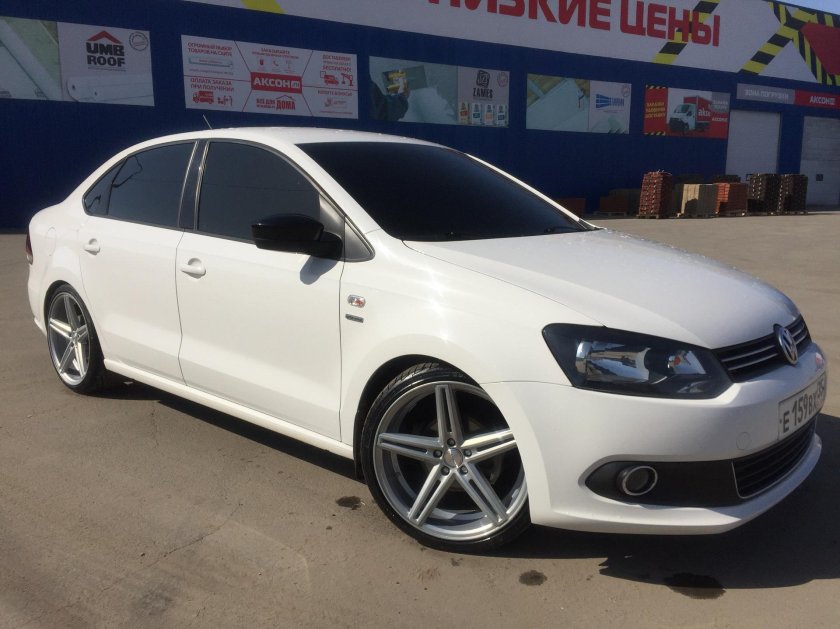 Поло седан Воссен r16