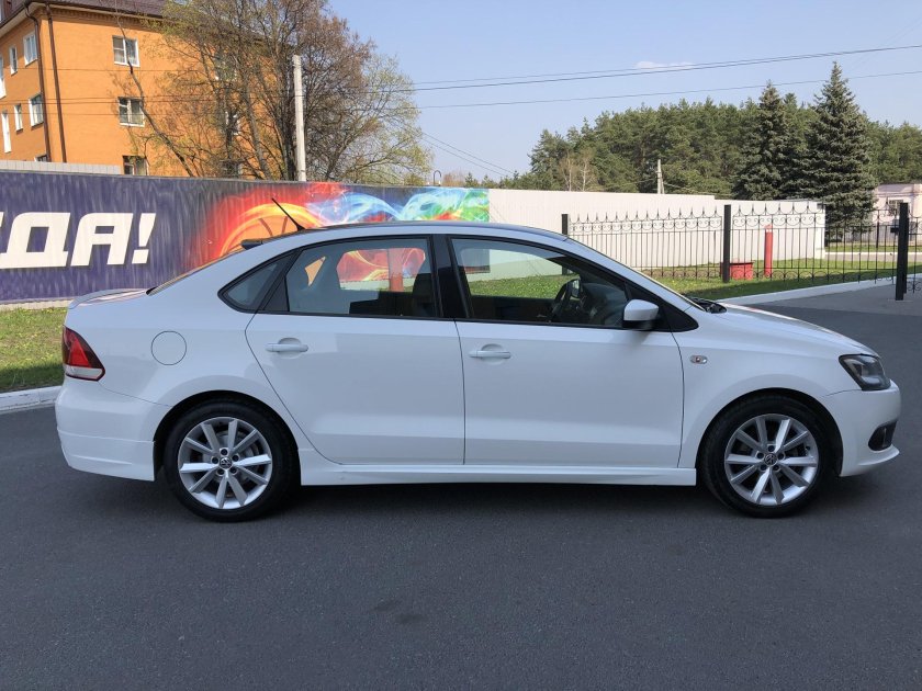 Polo sedan r16