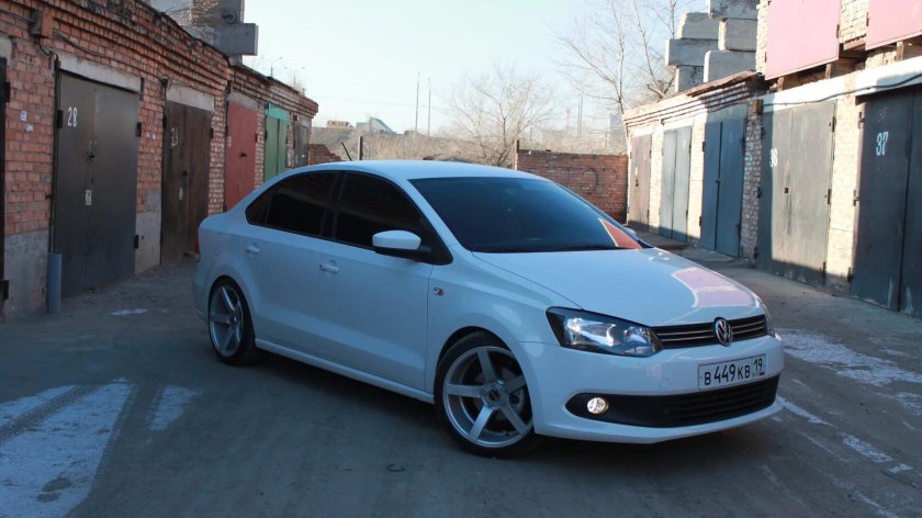 Поло седан на ВОССЕНАХ 17