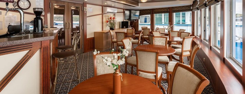 Теплоход Максим Горький Красноярск