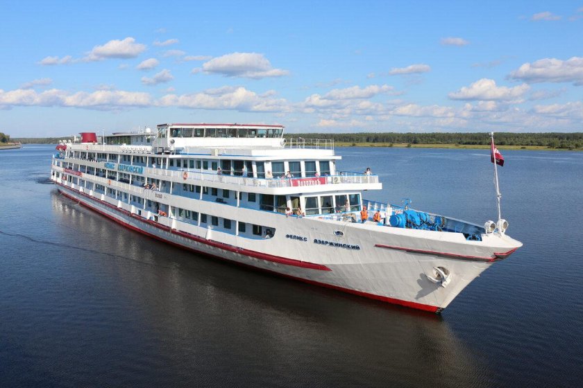Теплоход Феликс Дзержинский