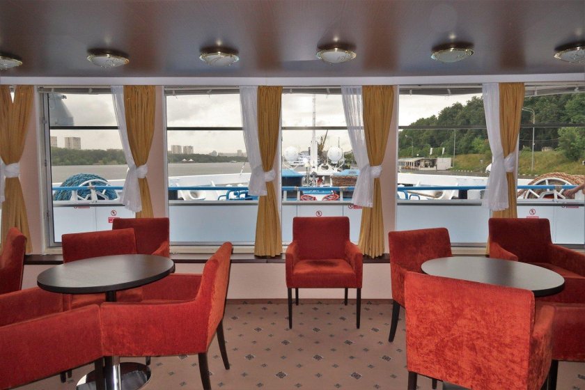 Леонид Красин теплоход