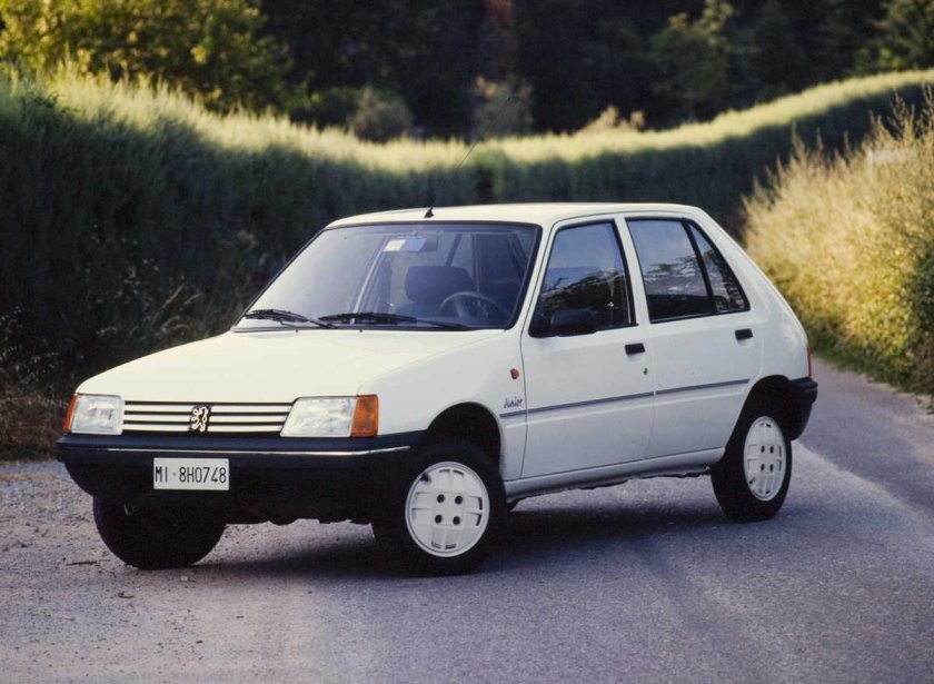 Peugeot 205