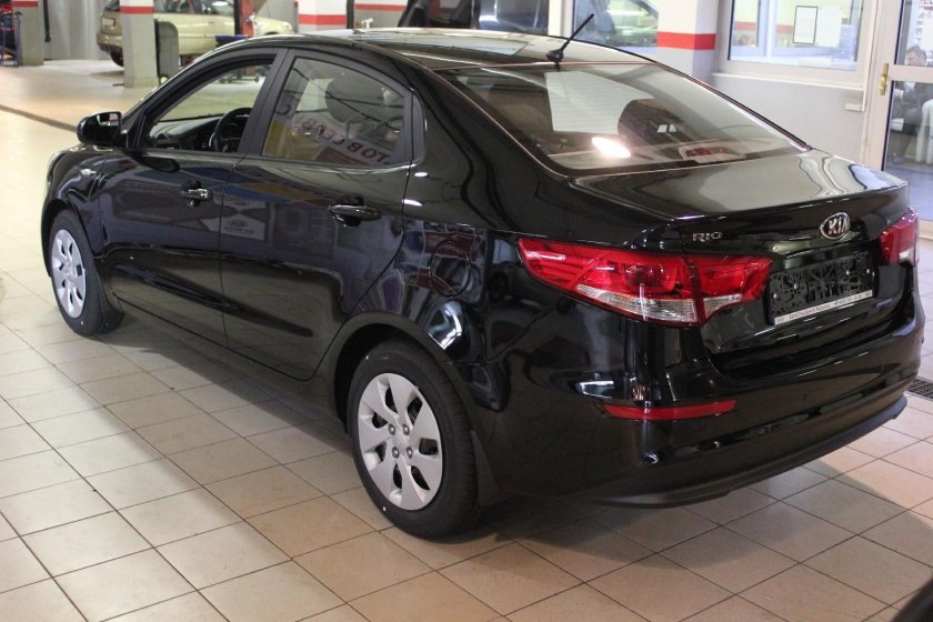 Kia Rio 2016 чёрный
