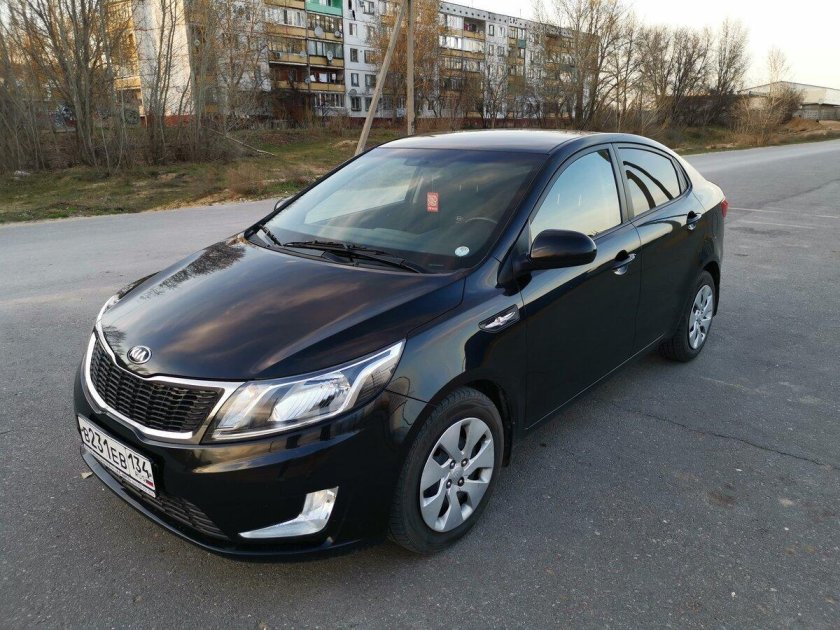 Kia Rio 2012 черная