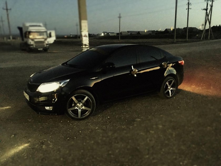 Киа Рио 3 черная