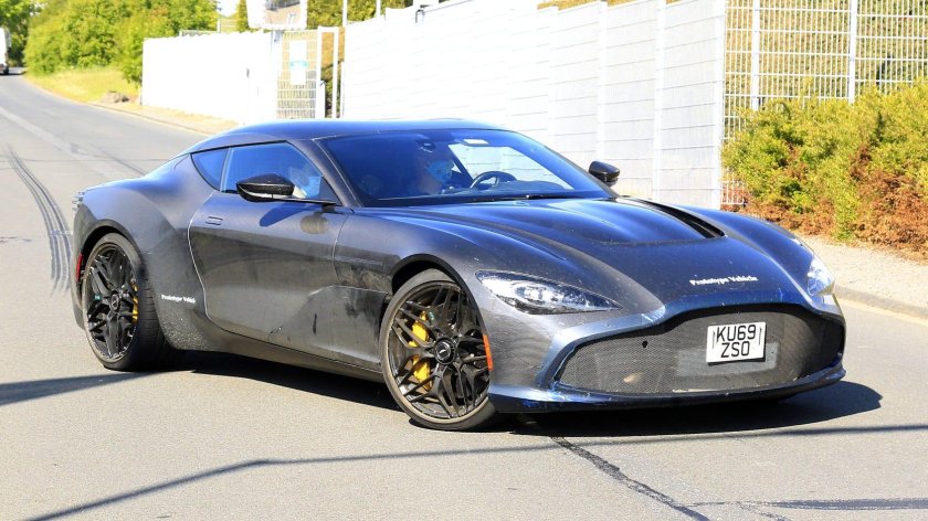 Aston Martin DBS gt Zagato 2020