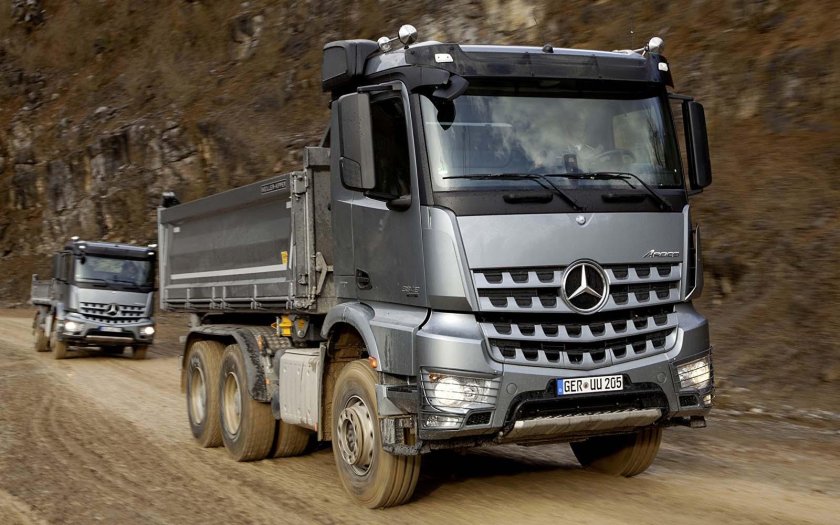 Mercedes-Benz Arocs самосвал