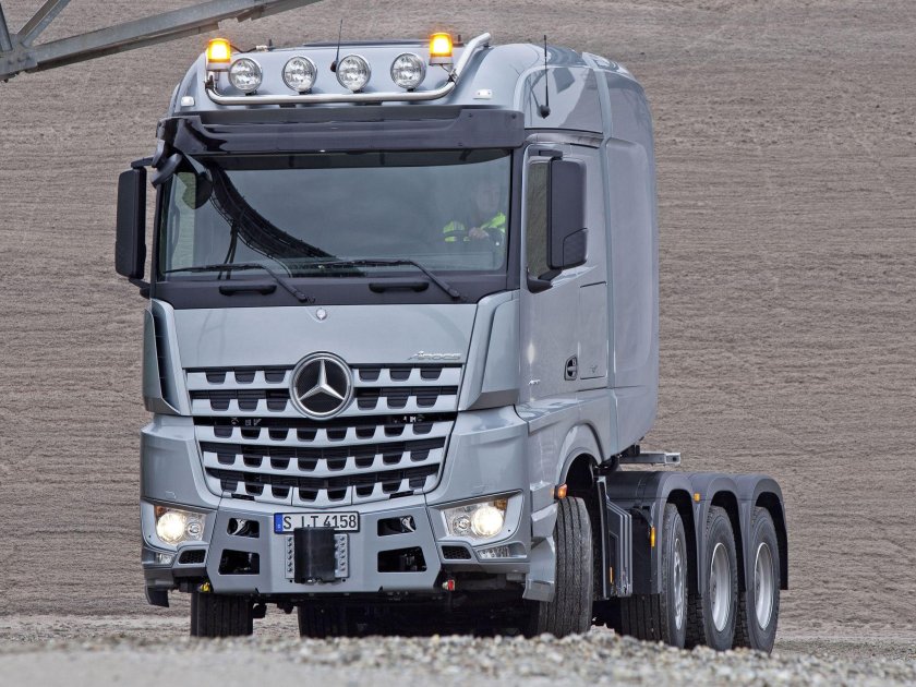 Mercedes-Benz Arocs 4158