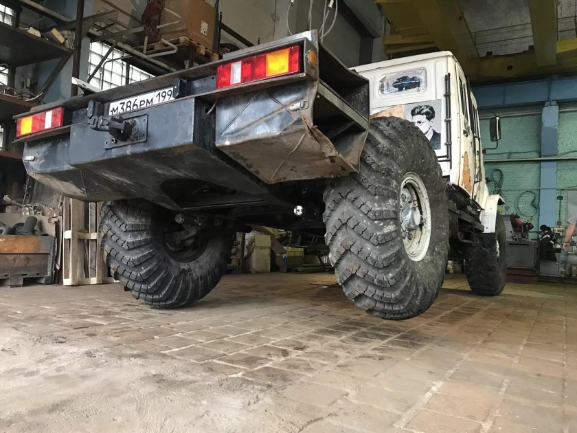 Полноуправляемый вездеход 6х6