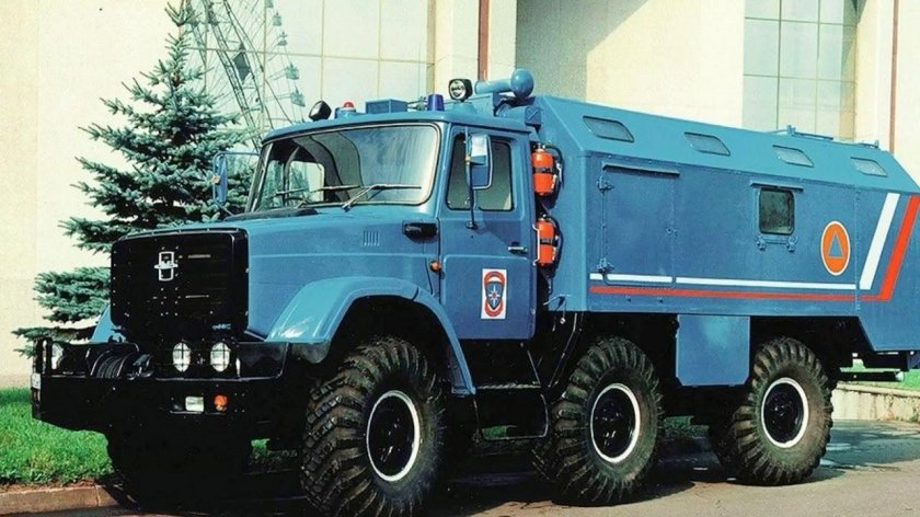 Трёхосный ЗИЛ 4972