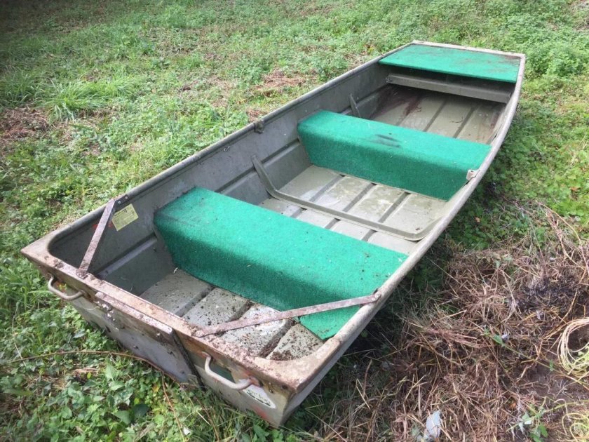 Лодка дюралевая Нева