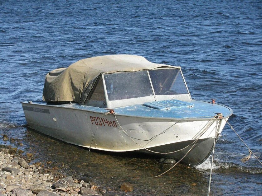 Лодка Прогресс 4м