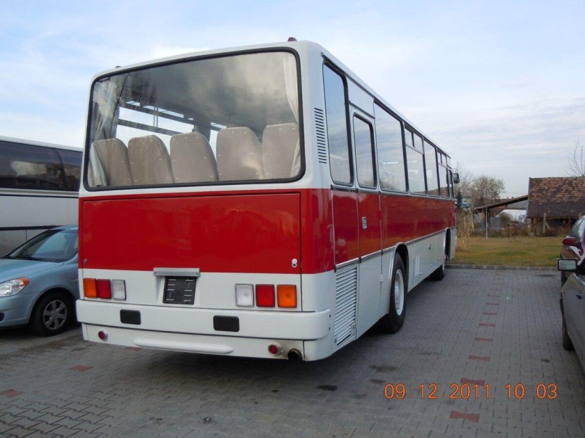Икарус 255